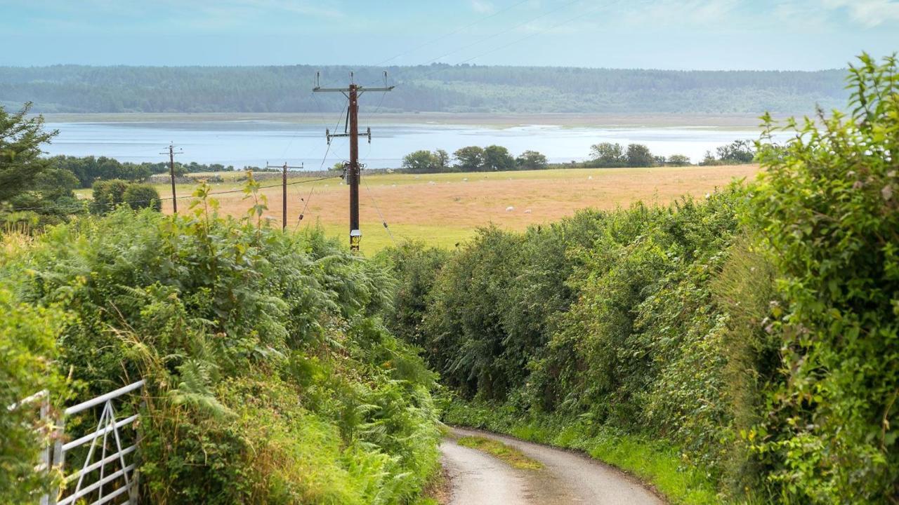 Tan Yr Allt Llangadwaladr  ภายนอก รูปภาพ