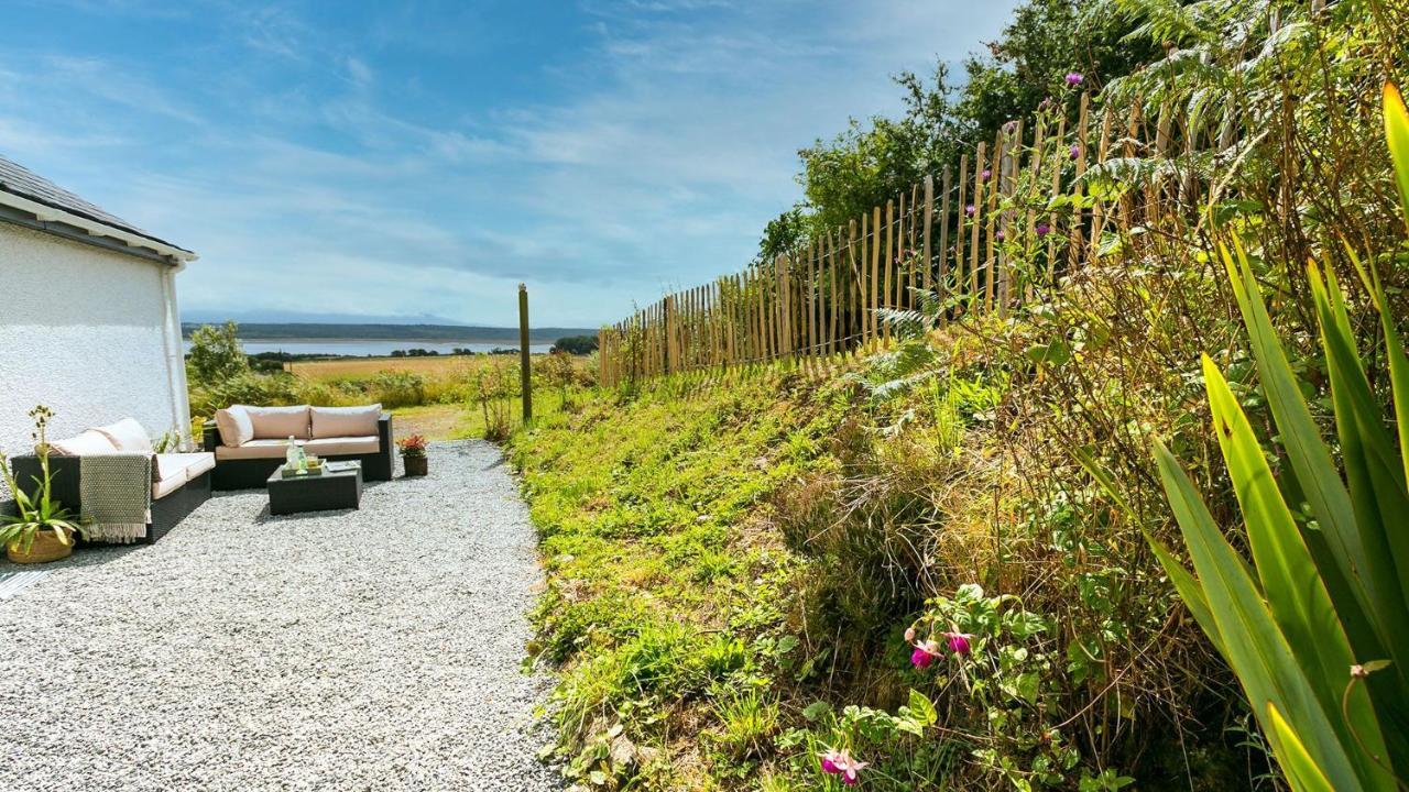 Tan Yr Allt Llangadwaladr  ภายนอก รูปภาพ